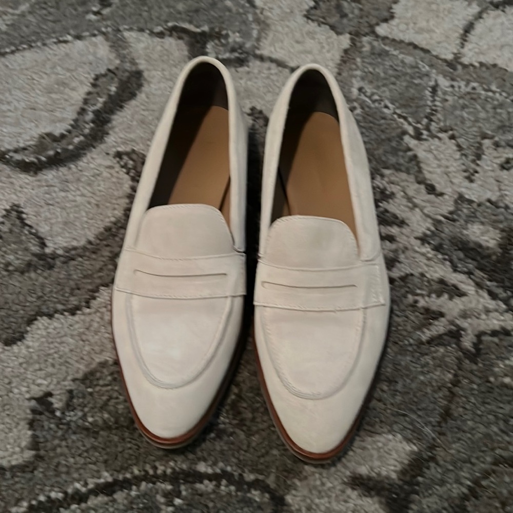 EUC - Everlane modern loafer - stone